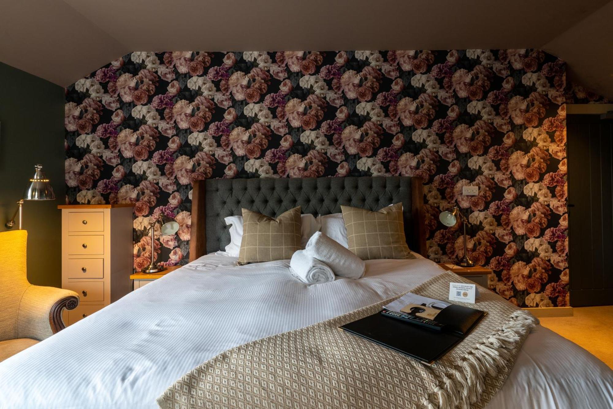 펫워스 The Welldiggers Arms B&B 외부 사진