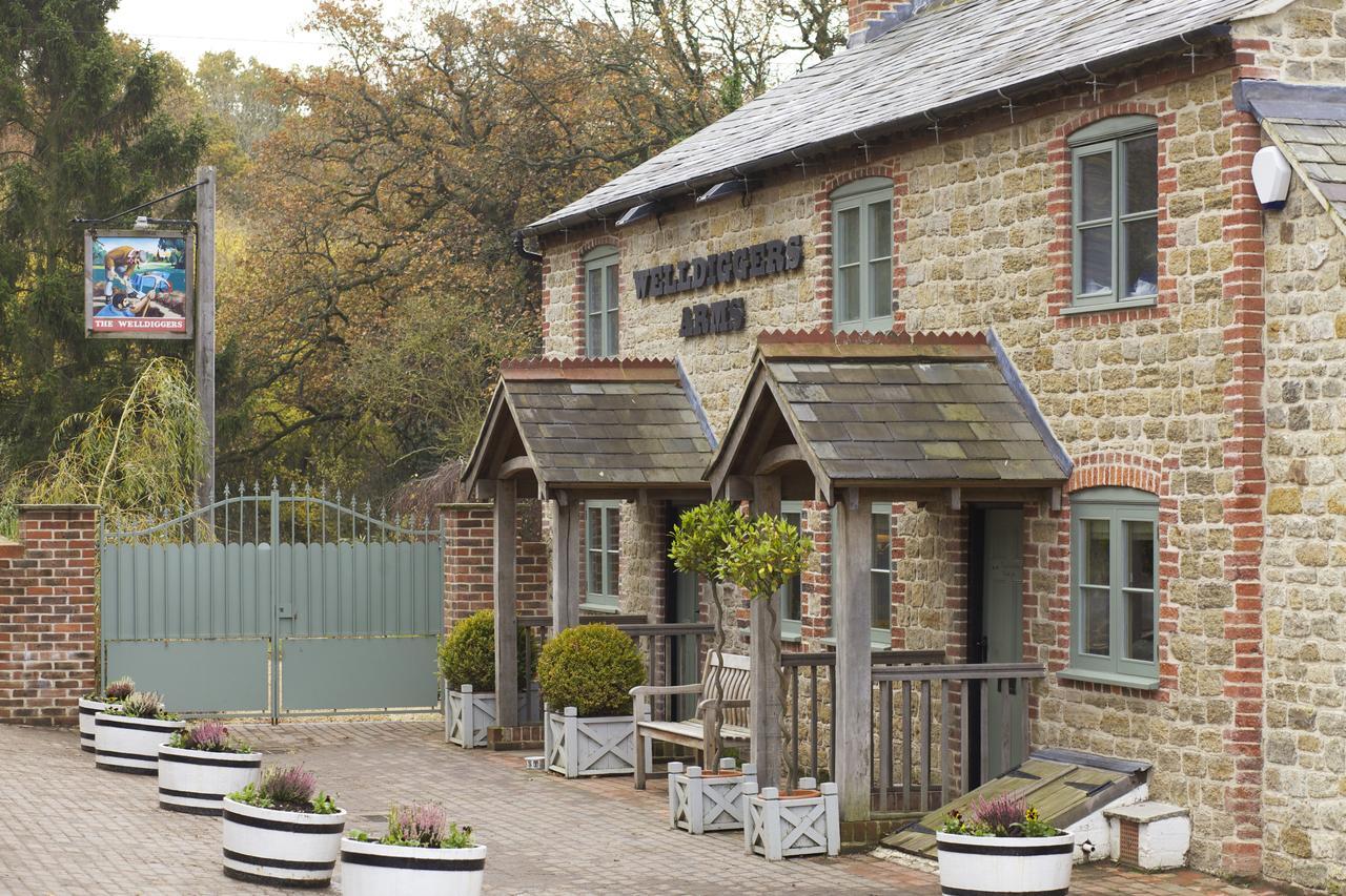 펫워스 The Welldiggers Arms B&B 외부 사진